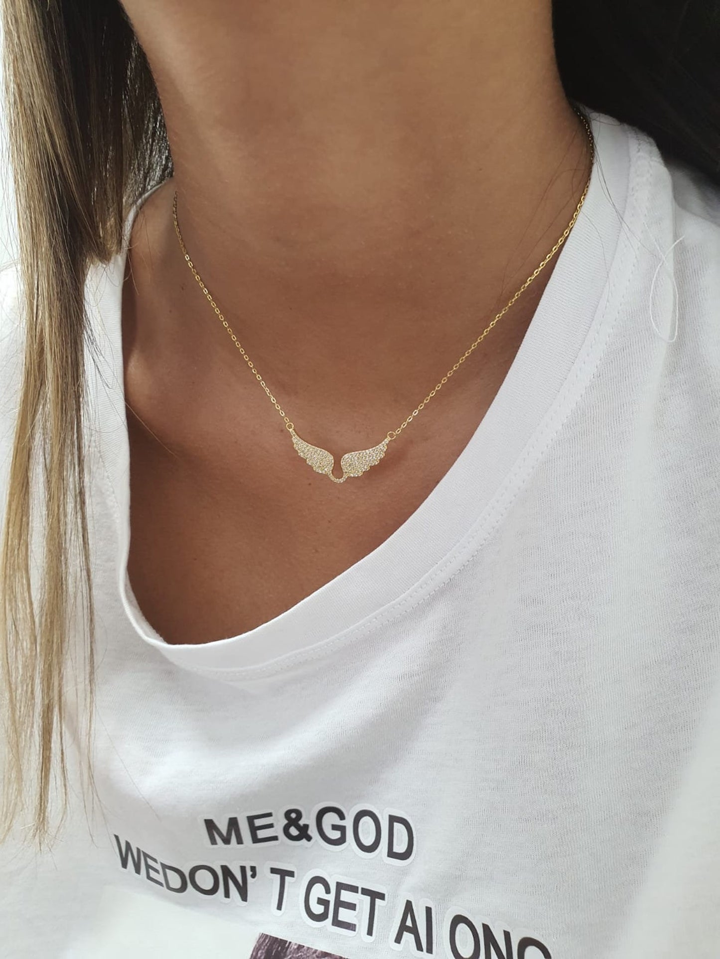 Memorial Angel Wings Necklace – In Loving Memory of Mom (925 Silver)