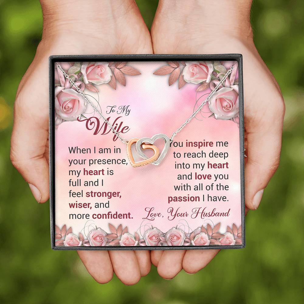 To My Wife Gift Interlocking Hearts Necklace with a Message Card