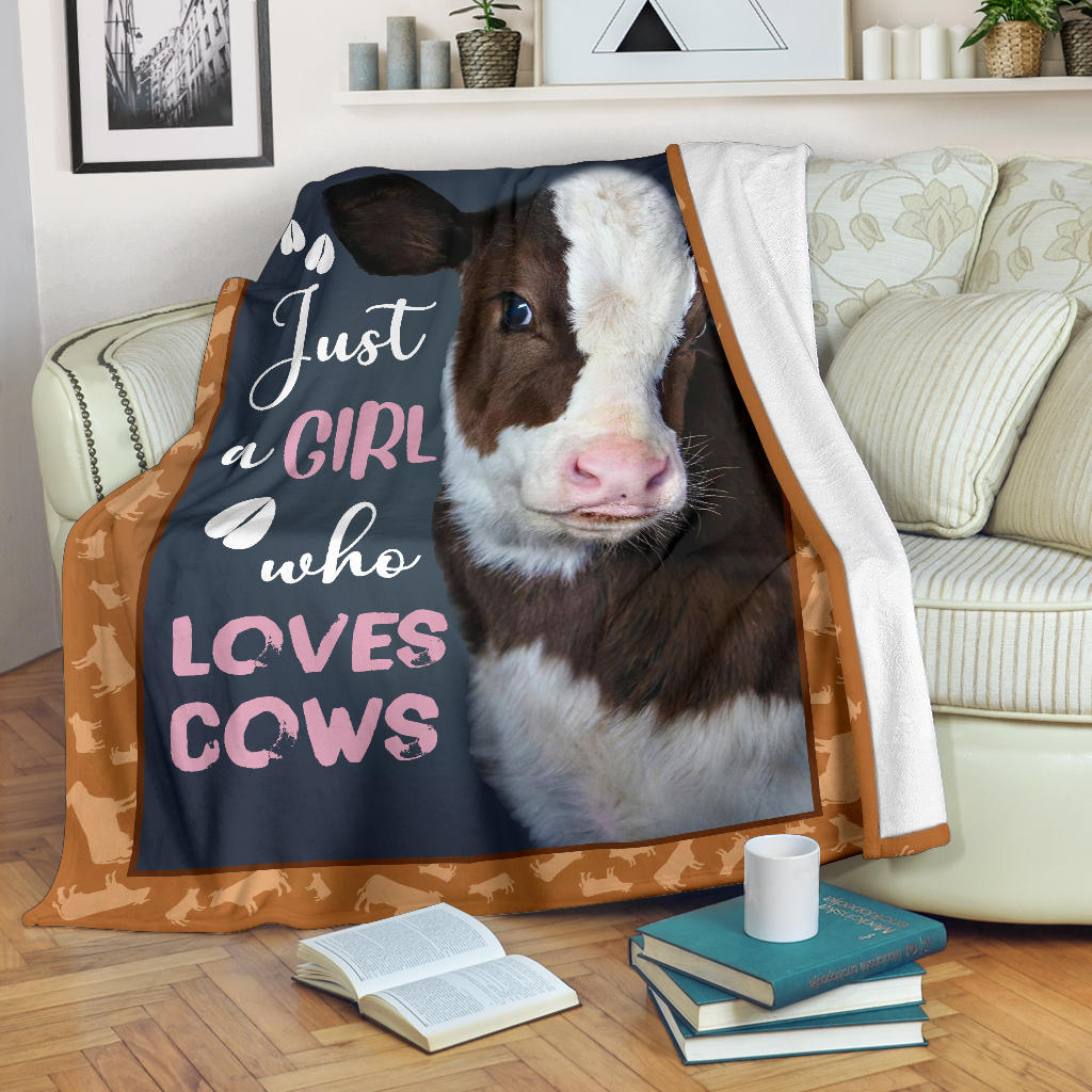 Just a Girl Who Loves Cows Blanket