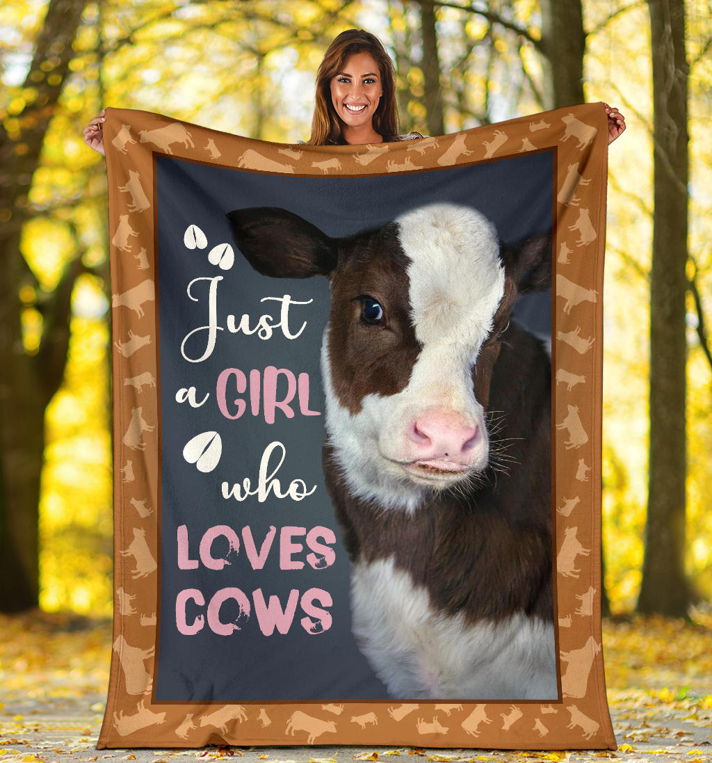 Just a Girl Who Loves Cows Blanket
